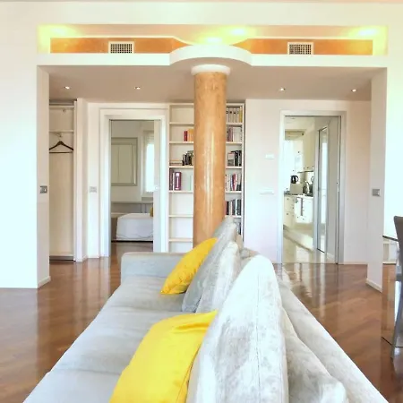 Luxury Apartment Апартаменты